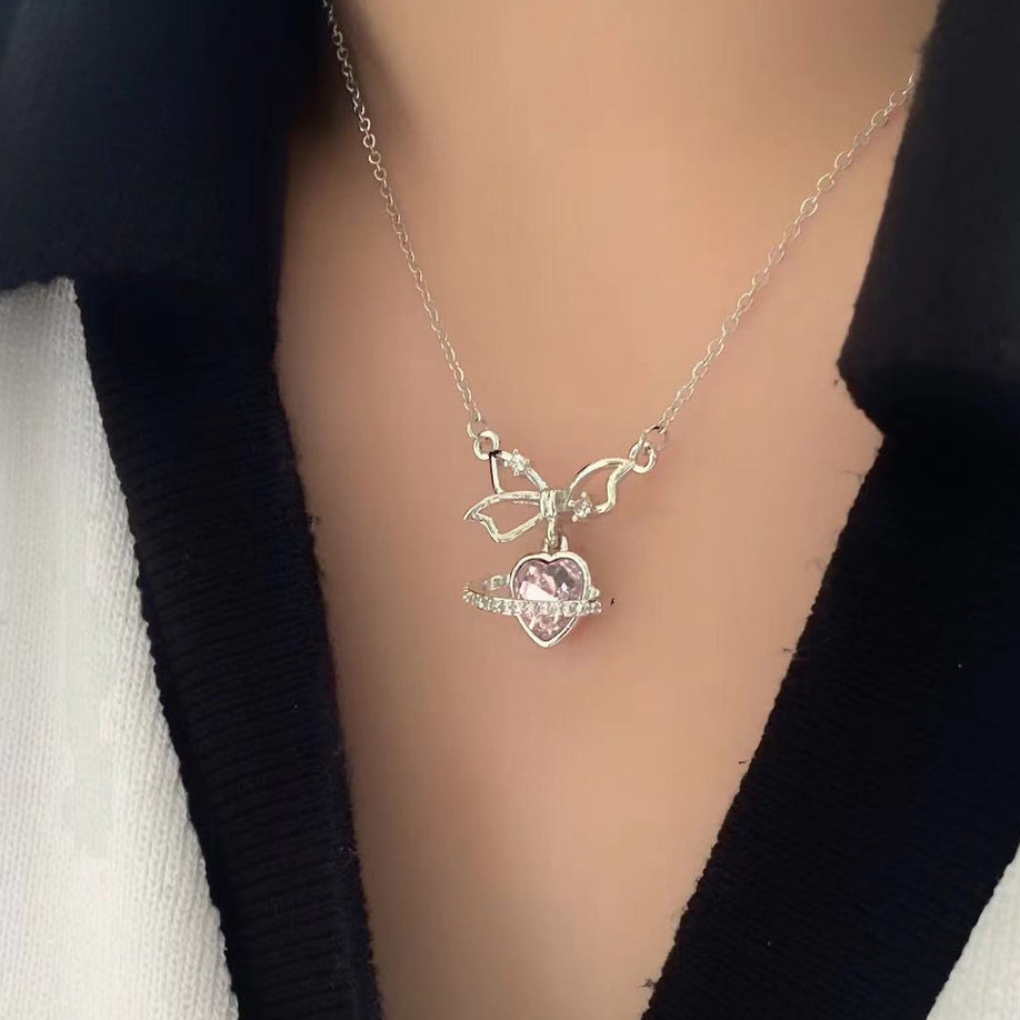  گردنبند جواهری پاپیون و قلب آویز 