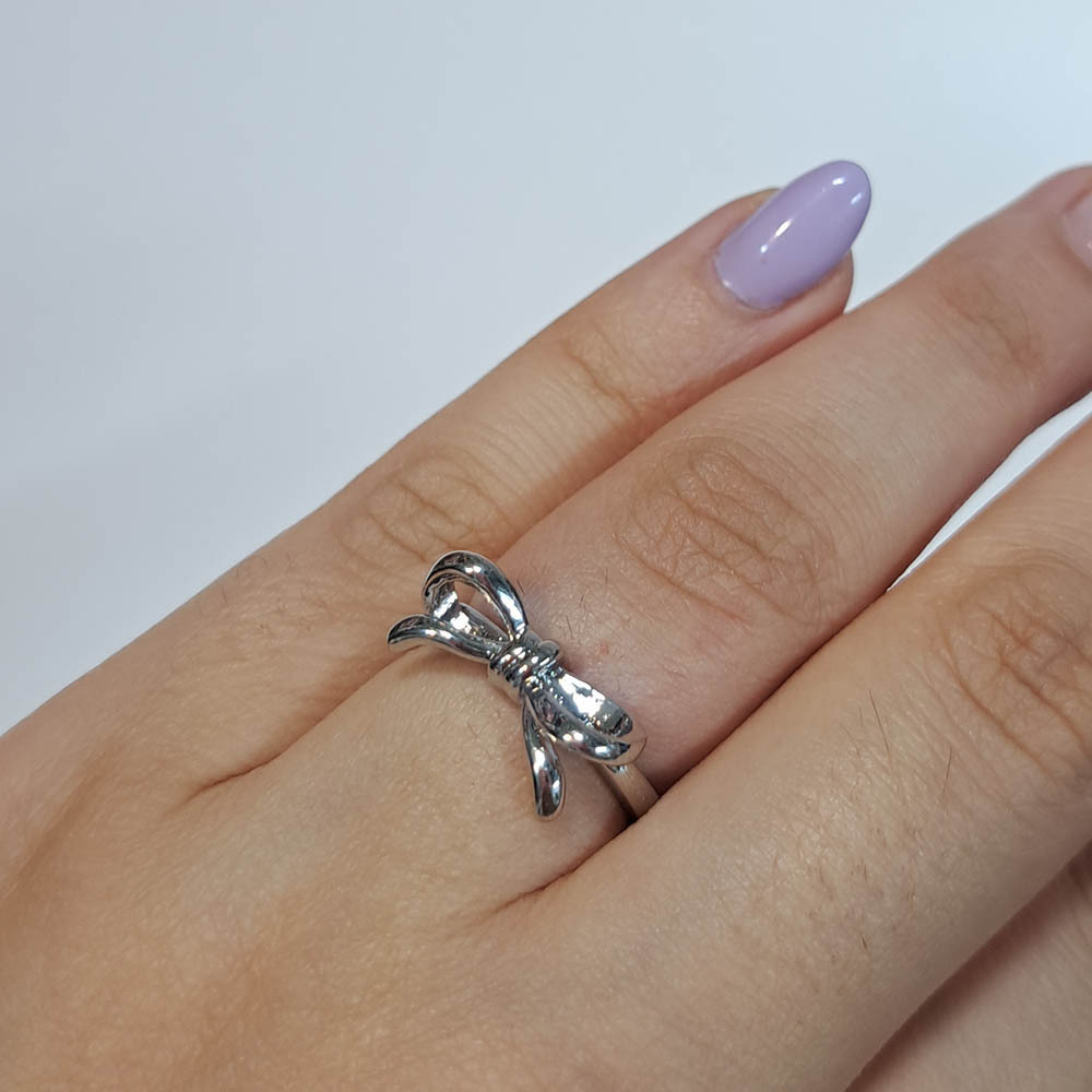 انگشتر طرح پاپیون