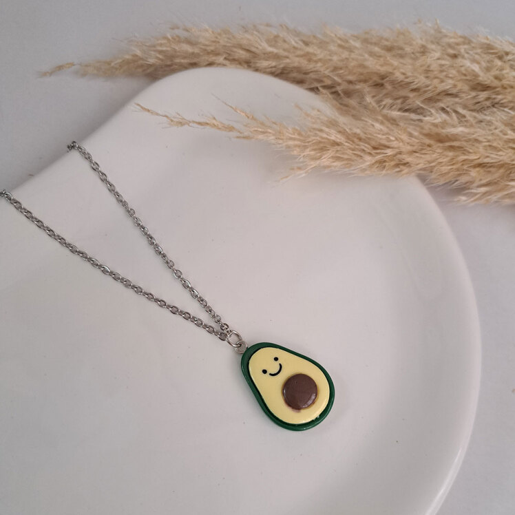 گردنبند مدل آووکادو