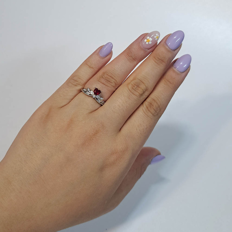 انگشتر جواهری طرح تاج 