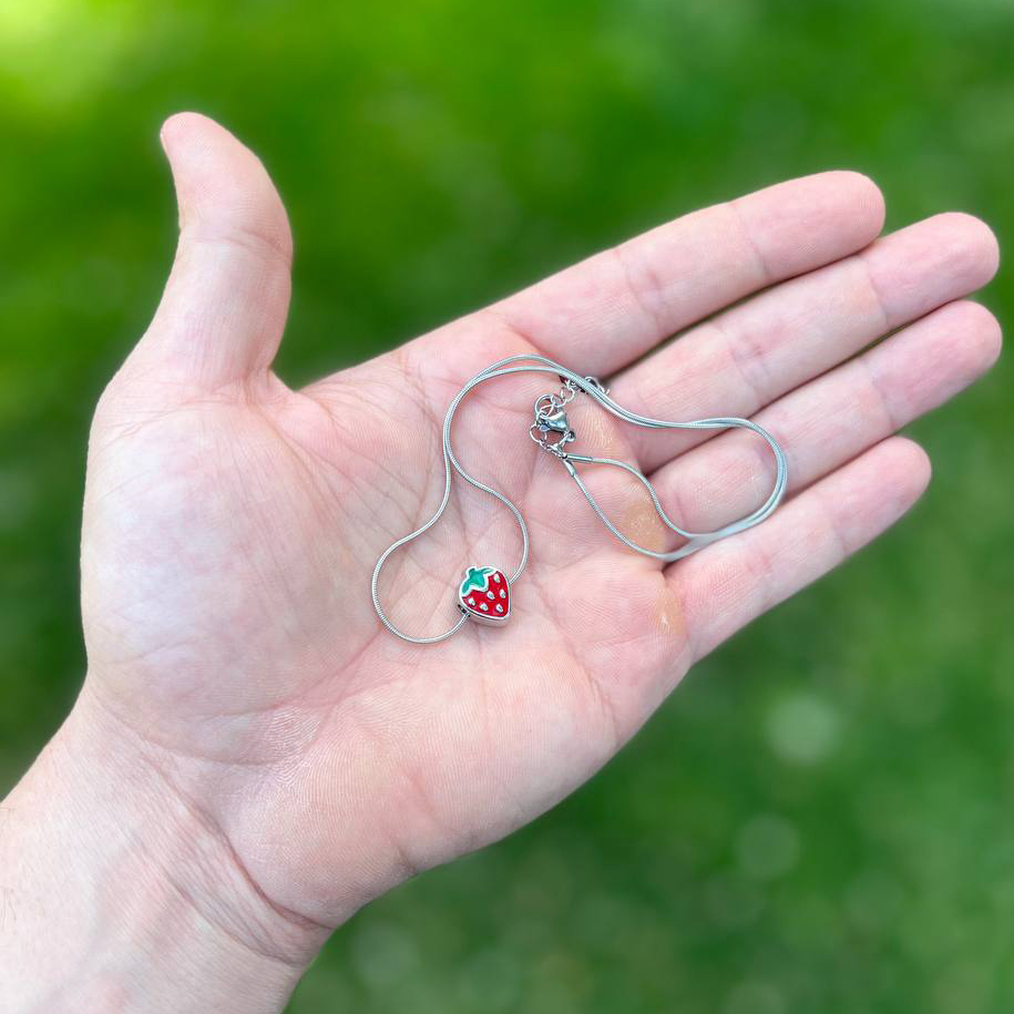  گردنبند توت فرنگی 