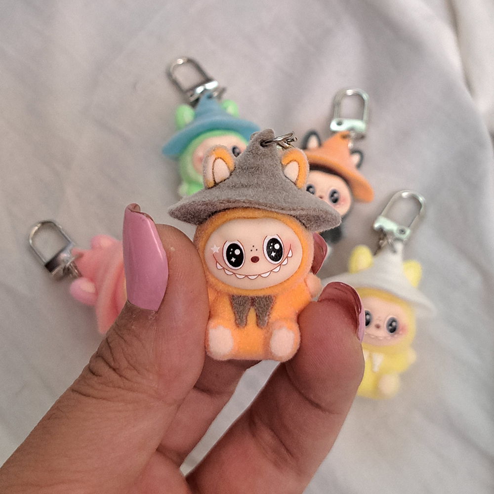  آویز فانتزی طرح لابوبو مخملی 