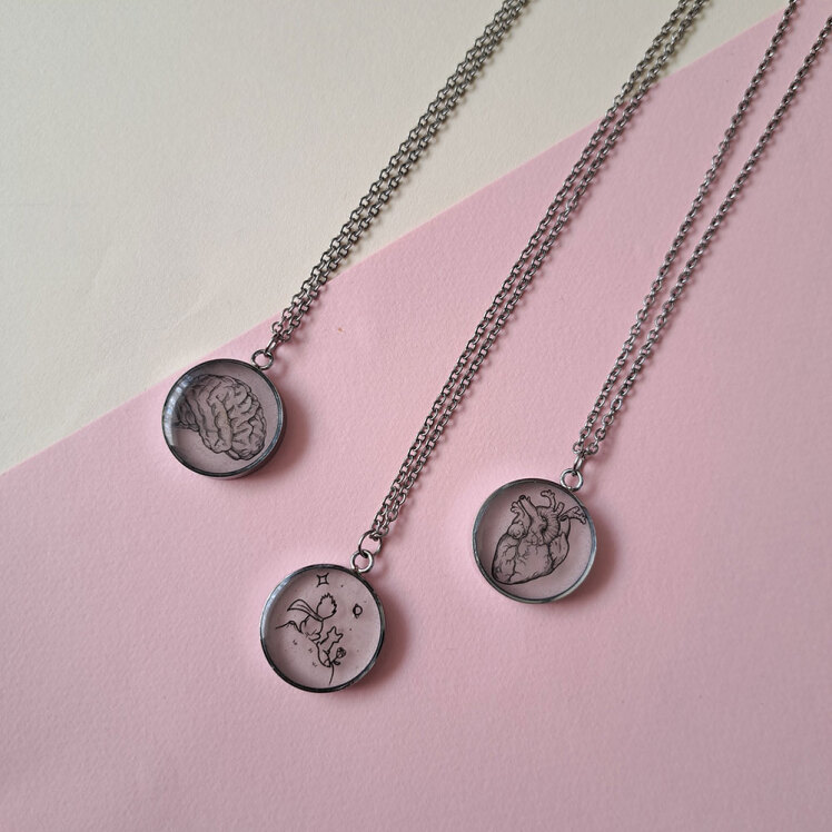 گردنبند رزین 