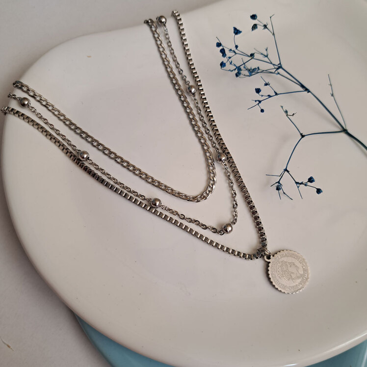 گردنبند سه لاین سکه الیزابت 