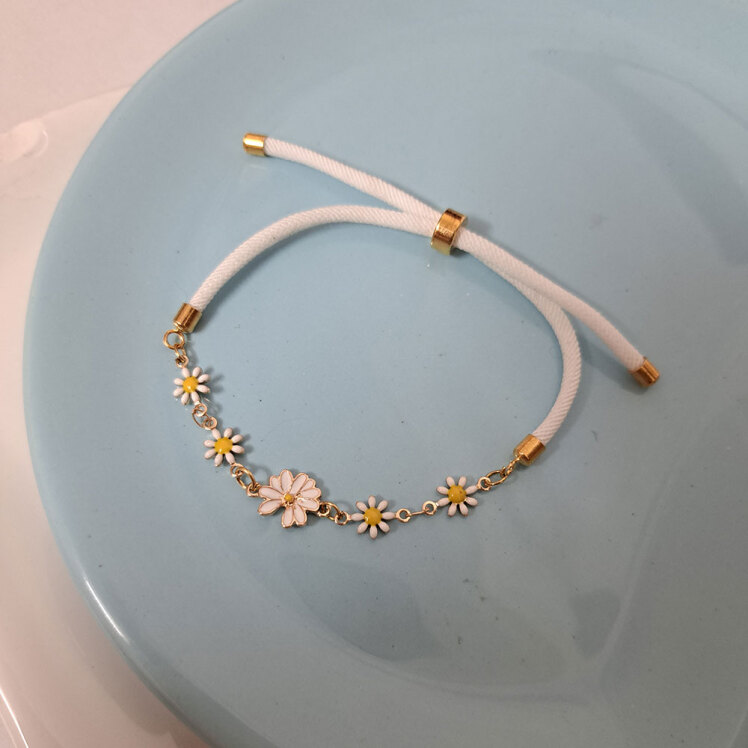 دستبند گل بابونه