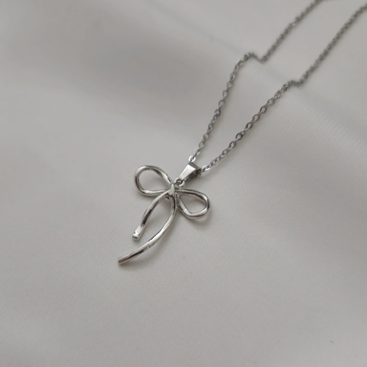 گردنبند پاپیون پینترستی